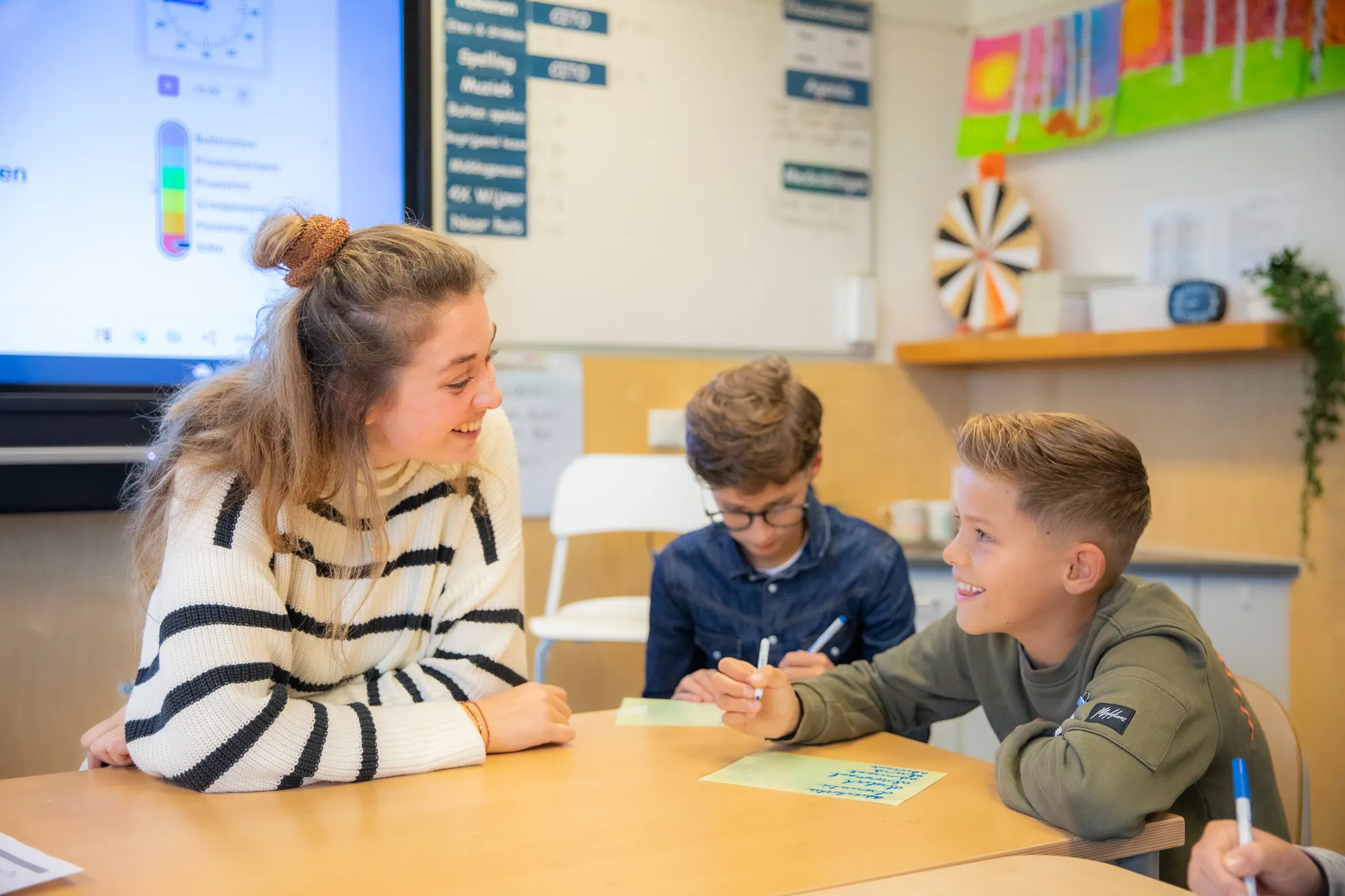 Juf geeft verlengde instructie